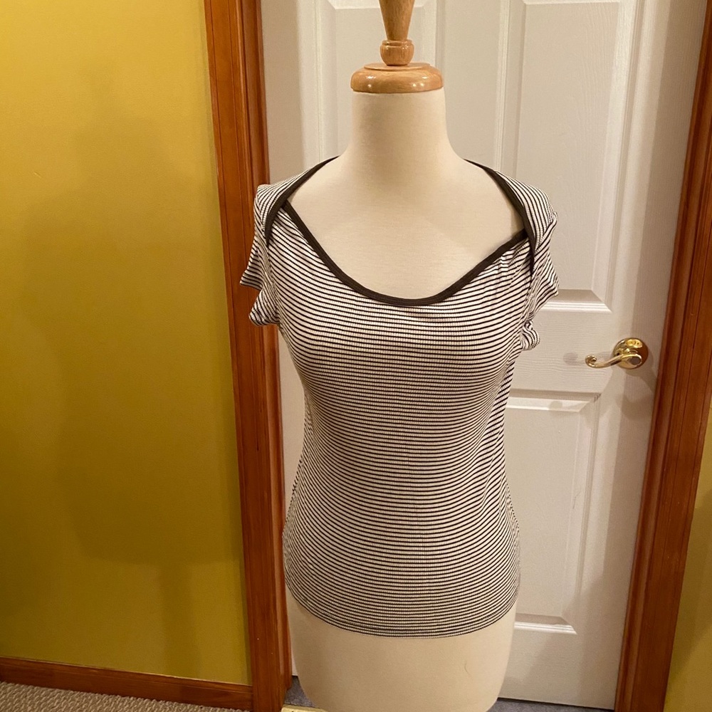 Short sleeved shirt